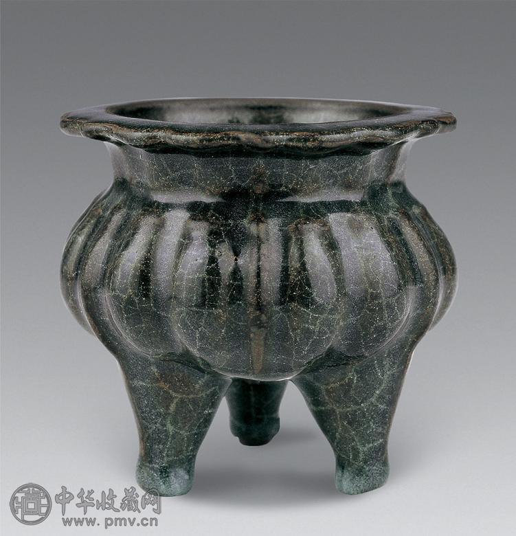 宋 龙泉三足炉