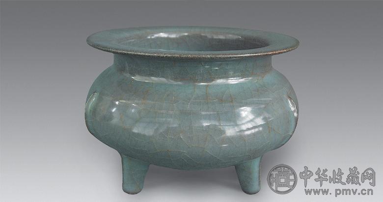 南宋 官窑天青釉鬲式炉
