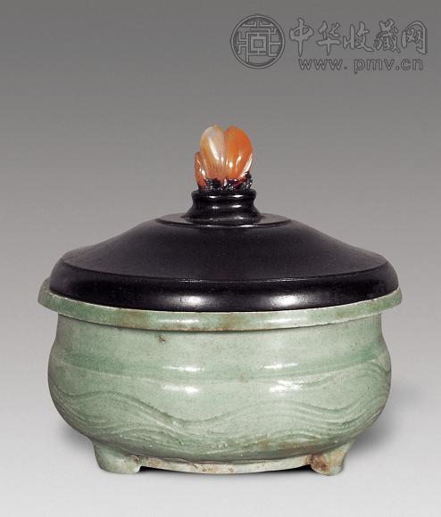 元 龙泉水波纹炉