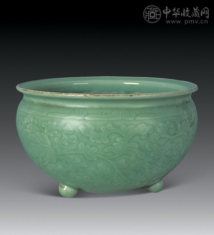 清乾隆 青泉暗花三足炉