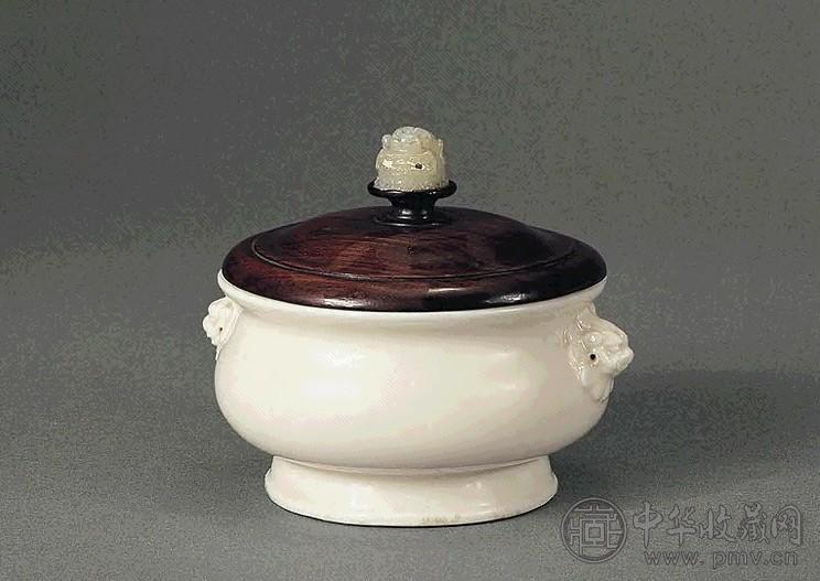 明 德化窑狮耳香炉(带红盖)