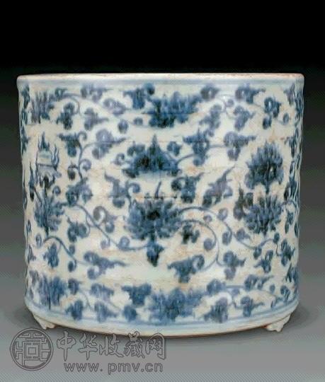 清康熙 青花山水纹三足炉