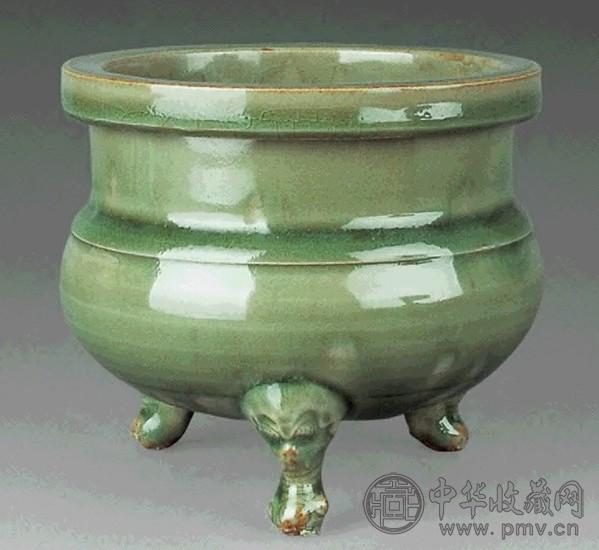 金 耀州窑狮纹三足炉