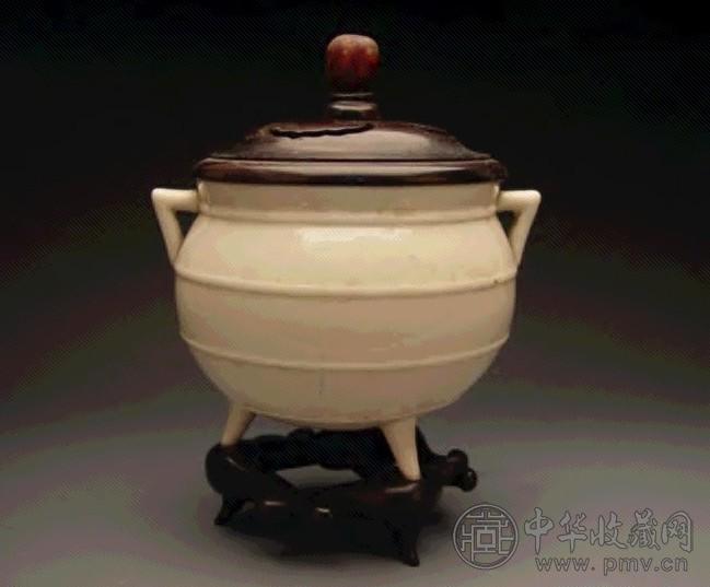 清 德化窑三足双耳炉