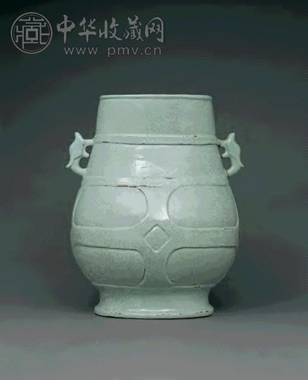 清乾隆 仿官釉犠耳尊