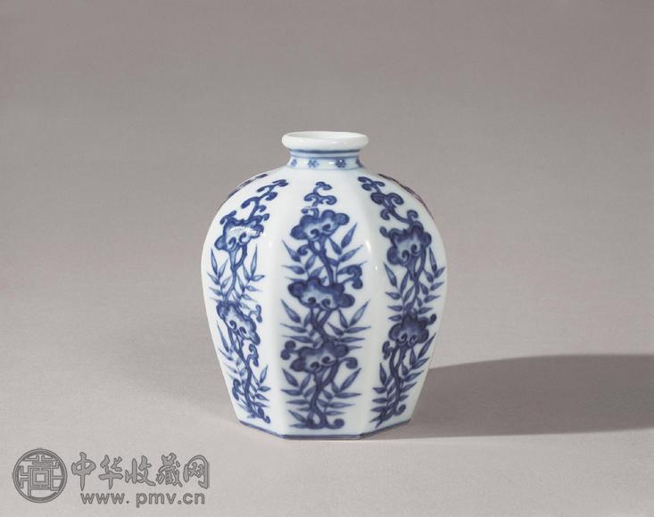 清雍正 青花灵芝纹八棱小罐