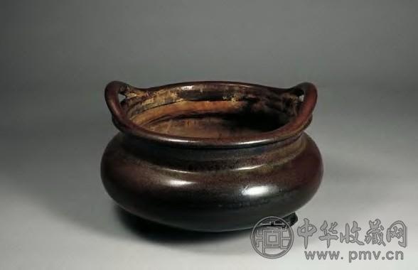 清雍正 铁棕釉三足双耳炉