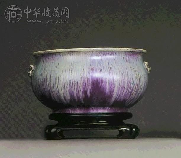 清乾隆 钧红窑变釉狮面耳香炉