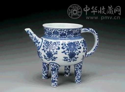 清乾隆 青花八宝纹盉壶