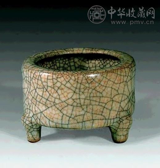 清乾隆 哥瓷弦纹炉