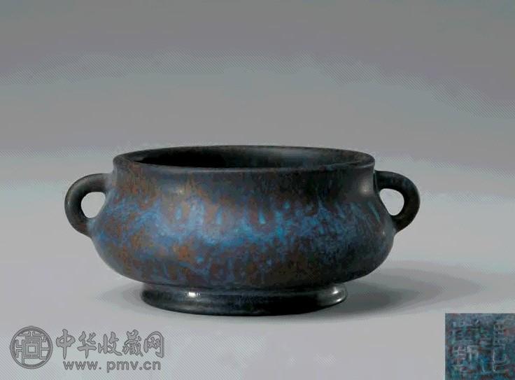 清雍正 炉钧釉双耳炉