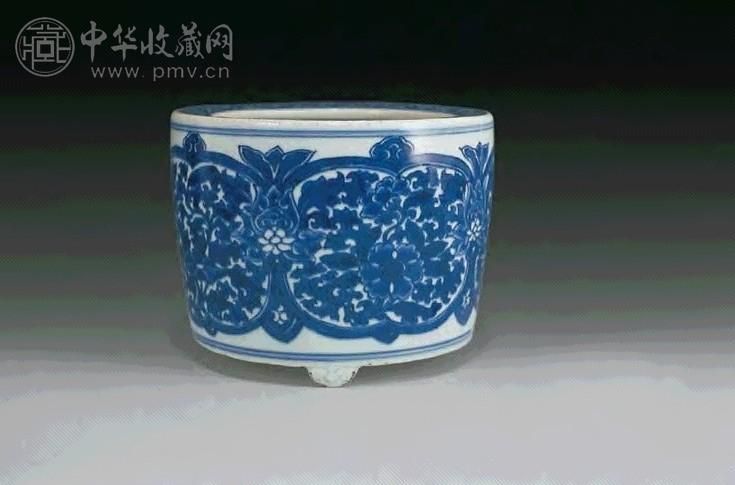 清康熙 青花开光花卉香炉