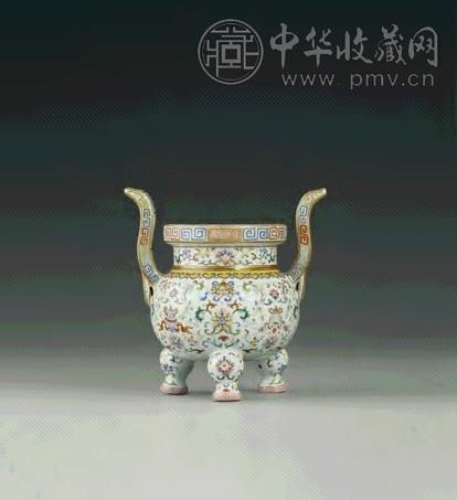 清嘉庆 白地粉彩八宝纹双耳香炉