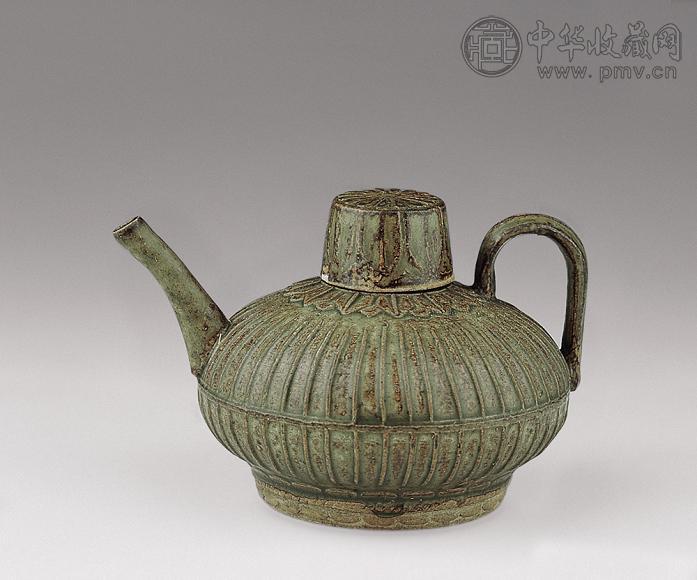 明 青釉线条执壶