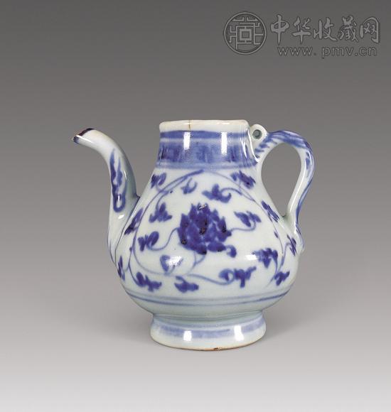 明宣德 青花缠枝莲纹执壶