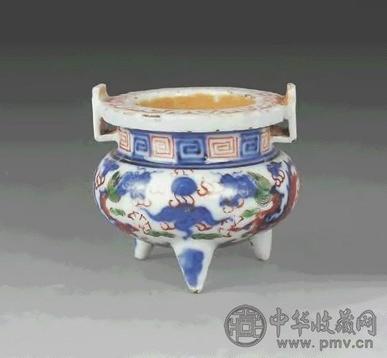 清 五彩龙纹小炉