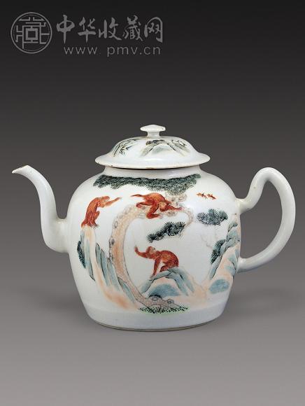 清同治 粉彩“蜂猴挂印”图茶壶