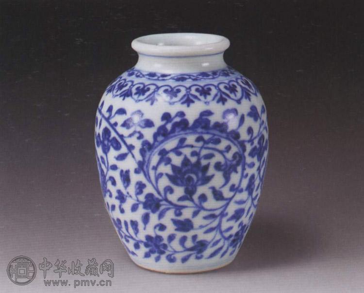 清雍正 青花缠枝花卉小罐