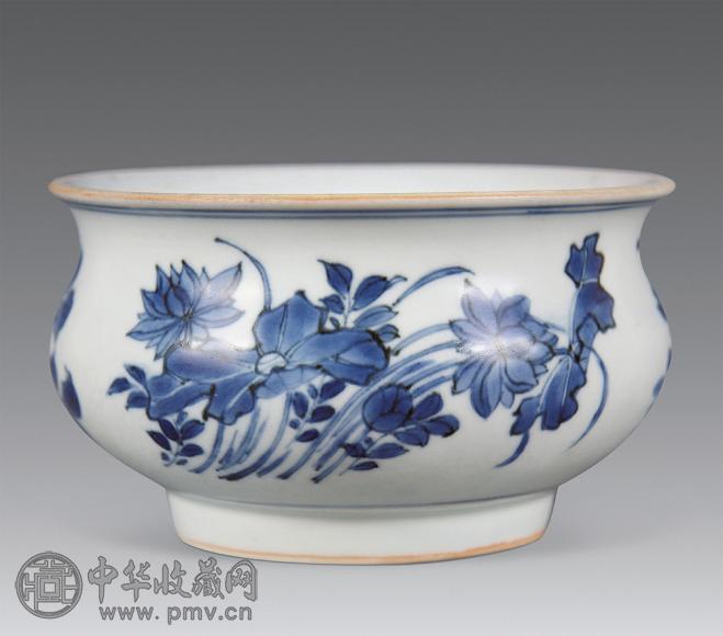 清康熙 青花折枝花卉撇口香炉