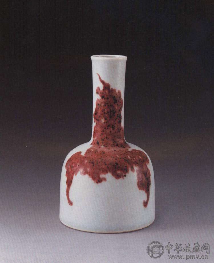 清康熙 釉里红摇铃尊