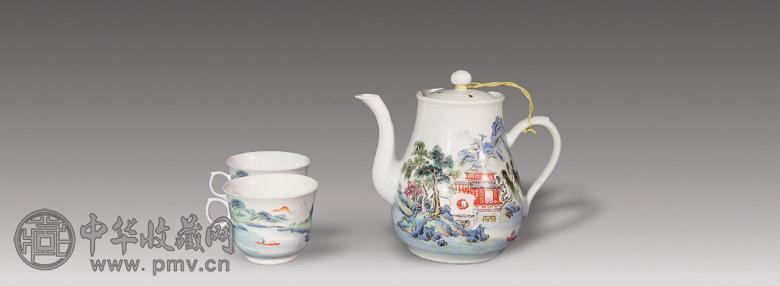 民国 粉彩茶壶(1把) 茶杯(2只)