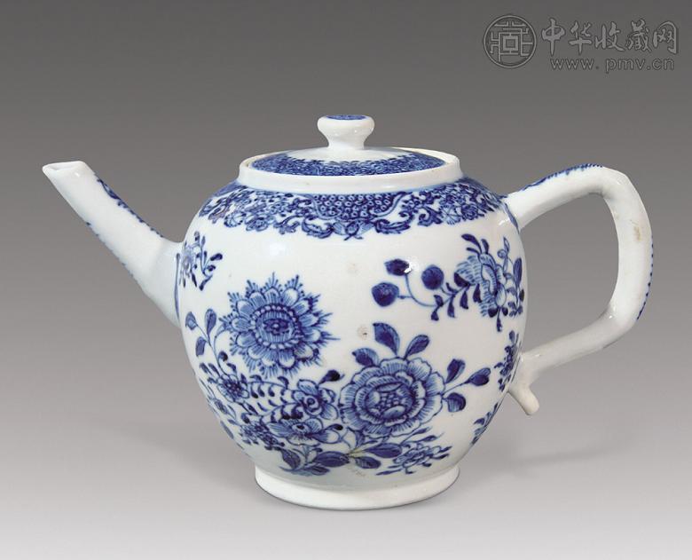 清乾隆 青花花卉纹茶壶