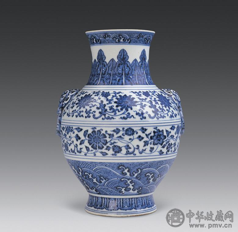 清 青花缠枝莲纹象耳尊