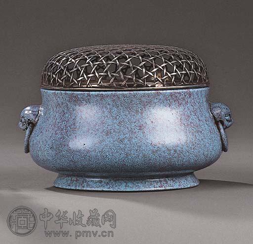清乾隆 炉钧釉双耳香炉