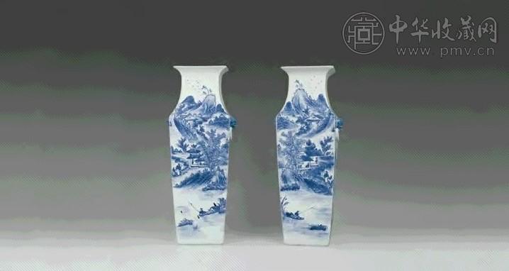 清中期 青花山水方瓶(1对)