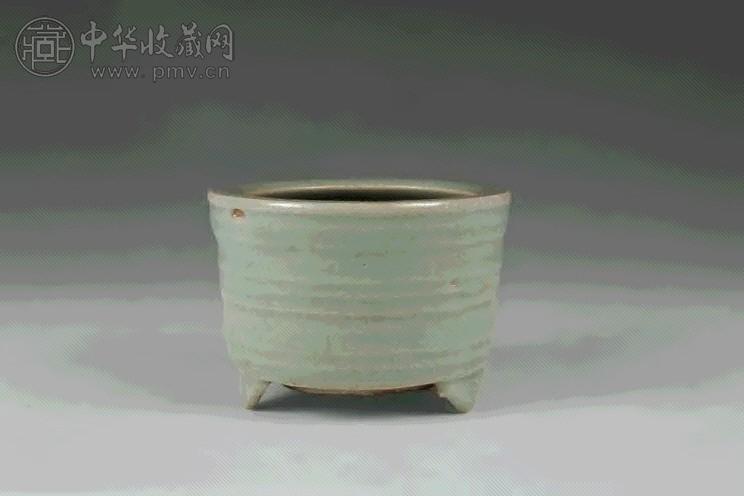 宋 龙泉窑弦纹炉