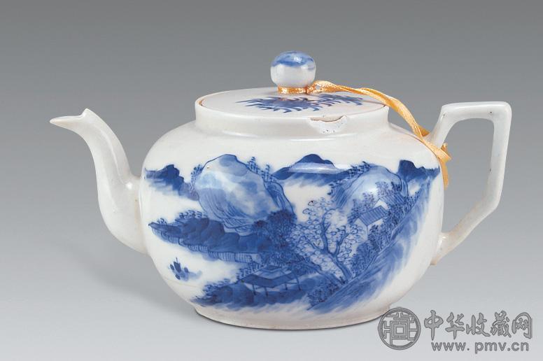清 青花山水纹壶