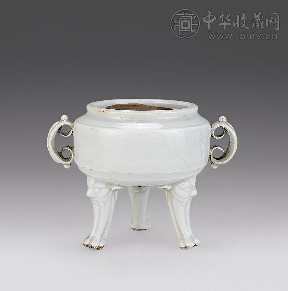 清 影青釉三足炉