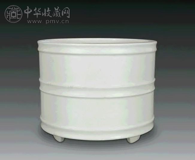 清 白釉弦纹三足香炉