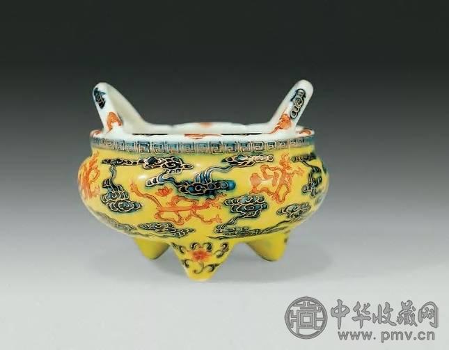 民国 黄地青花矾红描金云蝠暗八仙小炉