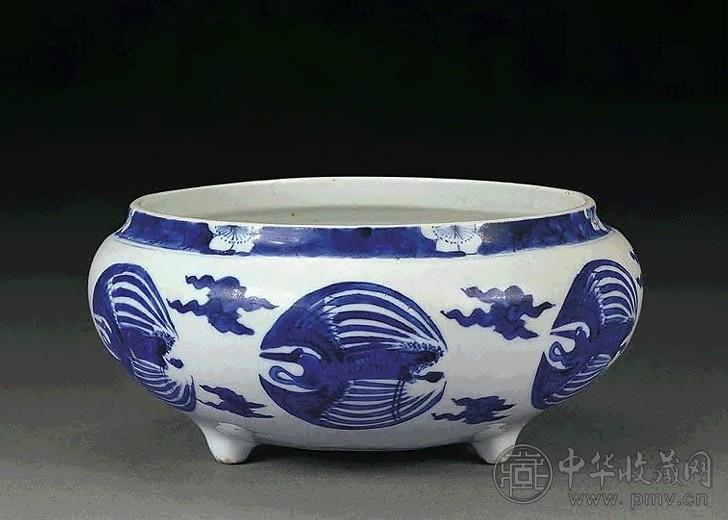 清康熙 青花团凤香炉