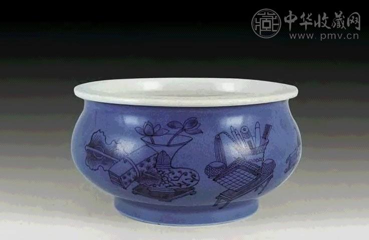 清中期 天兰釉青花博古炉