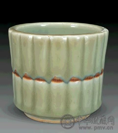 清乾隆 青釉瓜楞香炉