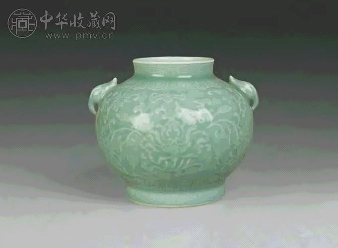 清 豆青釉印牡丹双耳小罐