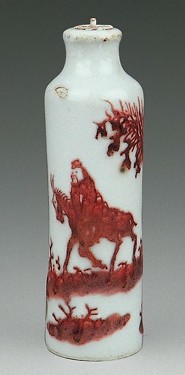 清道光 釉里红高士图烟壶