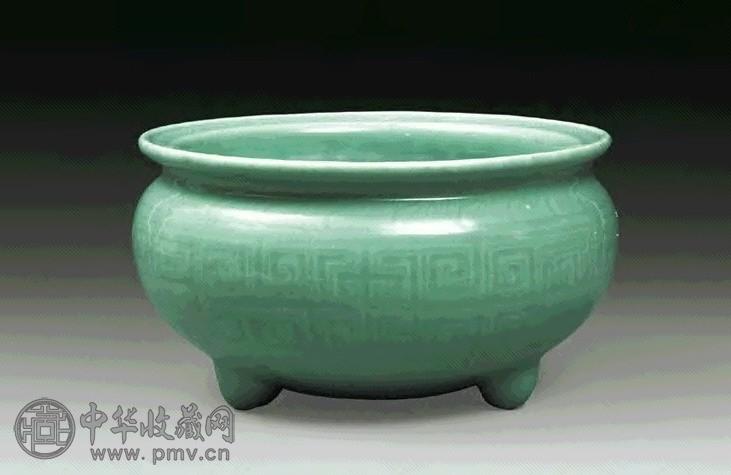 清 豆青釉回纹炉