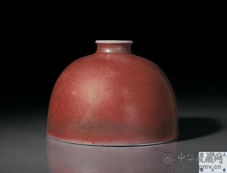 清康熙 豇豆红暗刻团龙纹太白尊