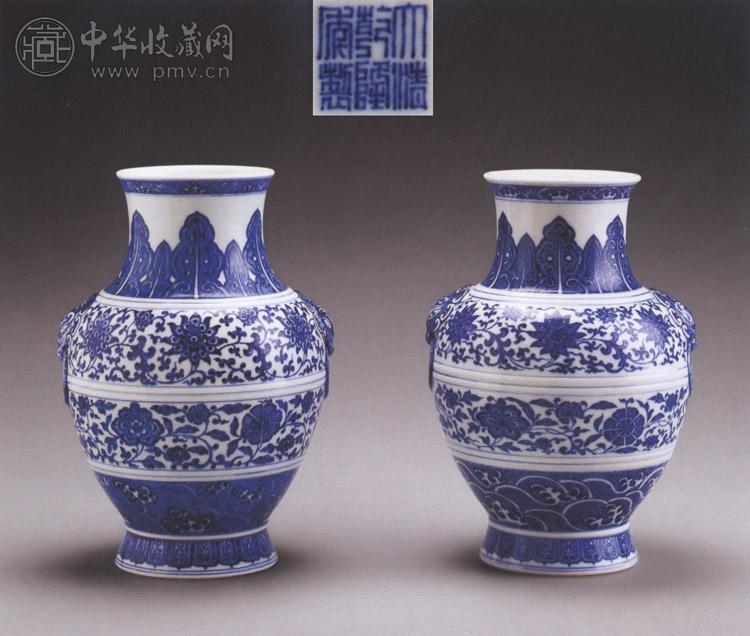 清乾隆 青花缠枝花卉纹铺首尊(2件)