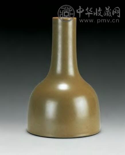 清乾隆 鳝鱼黄釉马蹄尊