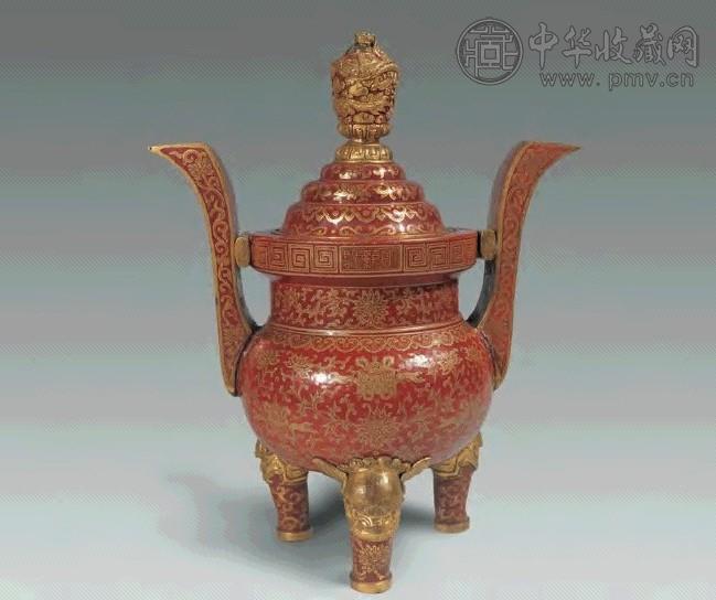 清嘉庆 矾红地描金缠枝莲托八宝香炉