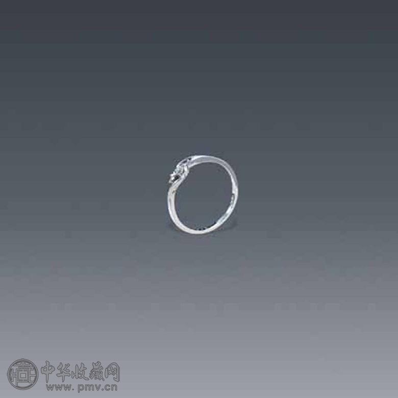 18K白金镶钻戒指