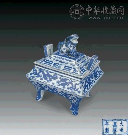 明万历 青花瑞兽钮龙赶珠纹香炉