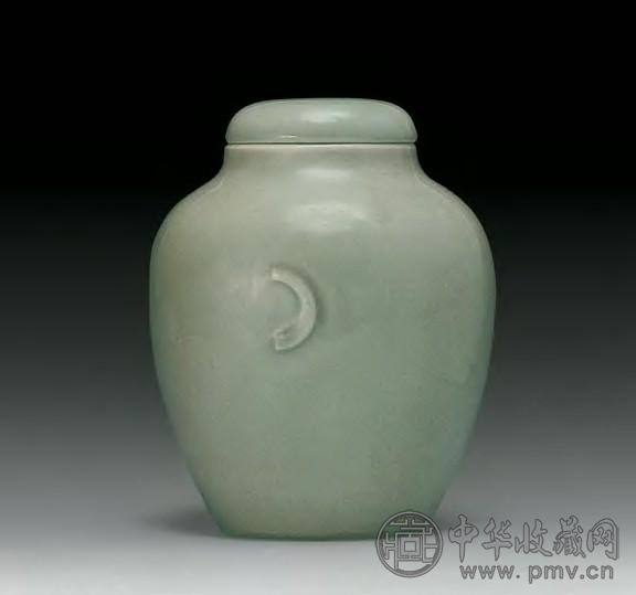 清乾隆 豆青釉月牙罐