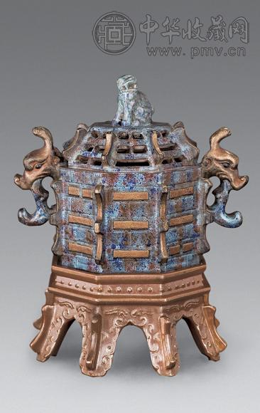 炉钧釉钟形香熏