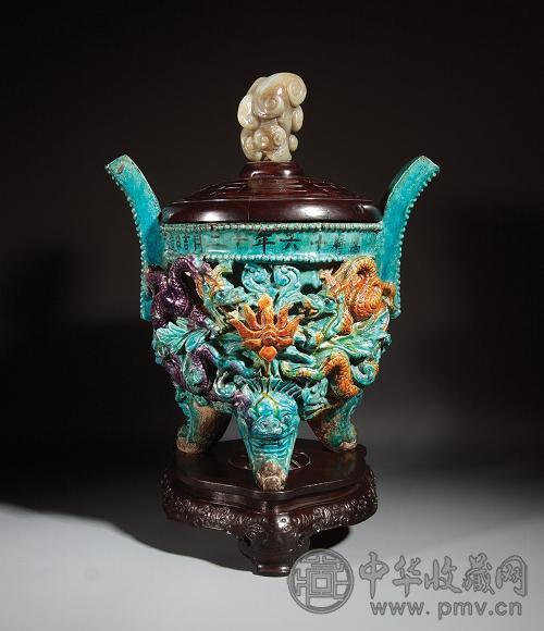 明 万历1589/90年做 华莲花纹大炉连木盖