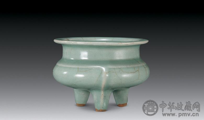 宋 龙泉狺三足炉